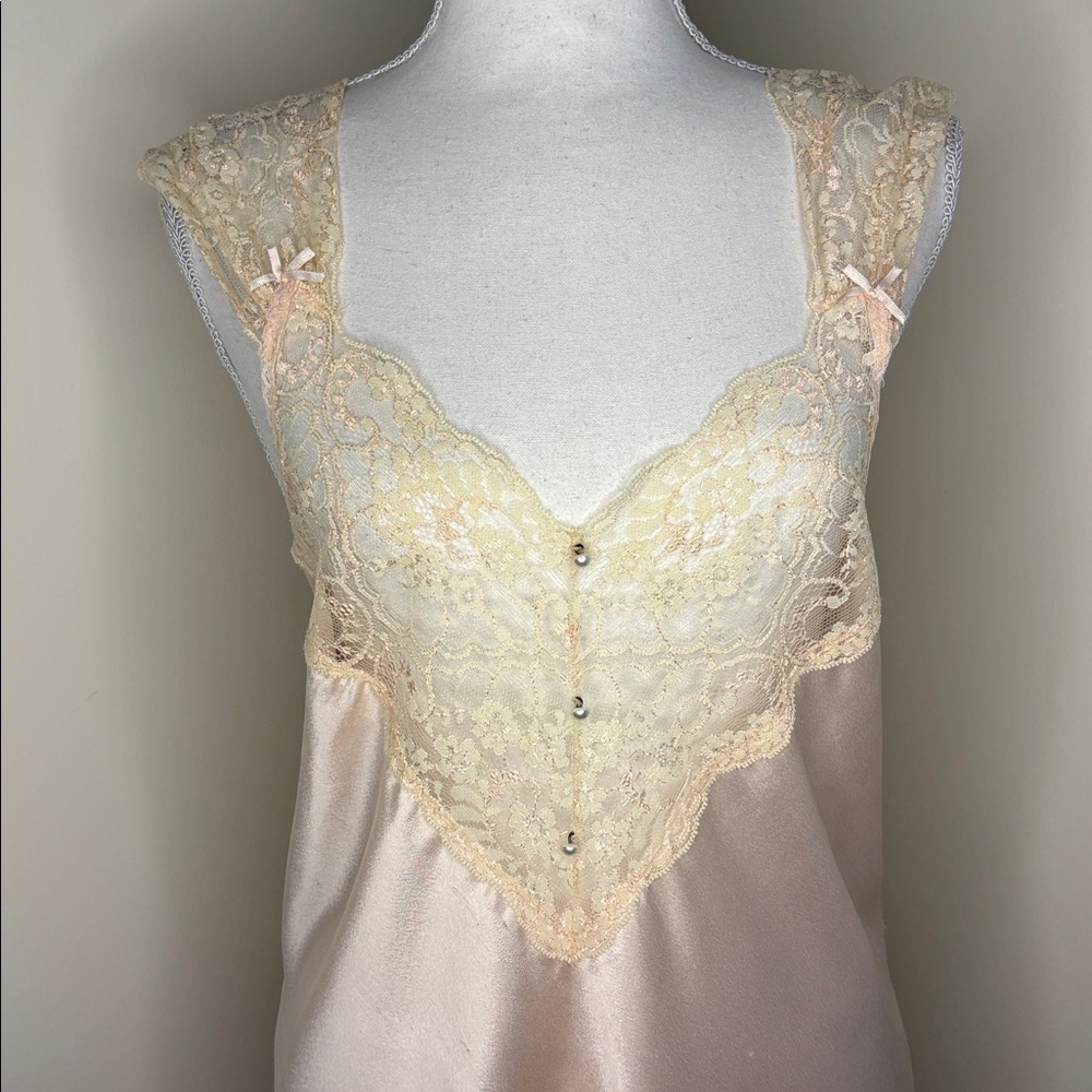 Gilligan & O'Malley Satin Lace-Trim Nightgown in Light Peach. 80’s - Picture 2 of 10